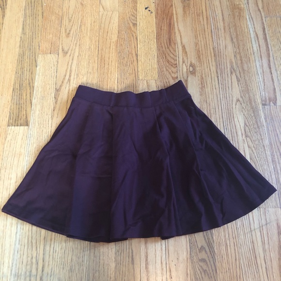Skirts - Picture 4 of 5